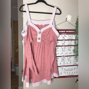 Pink top, stretchy fabric